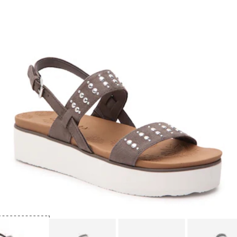 Skechers Embellished Taupe Platform Sandals. Size 7